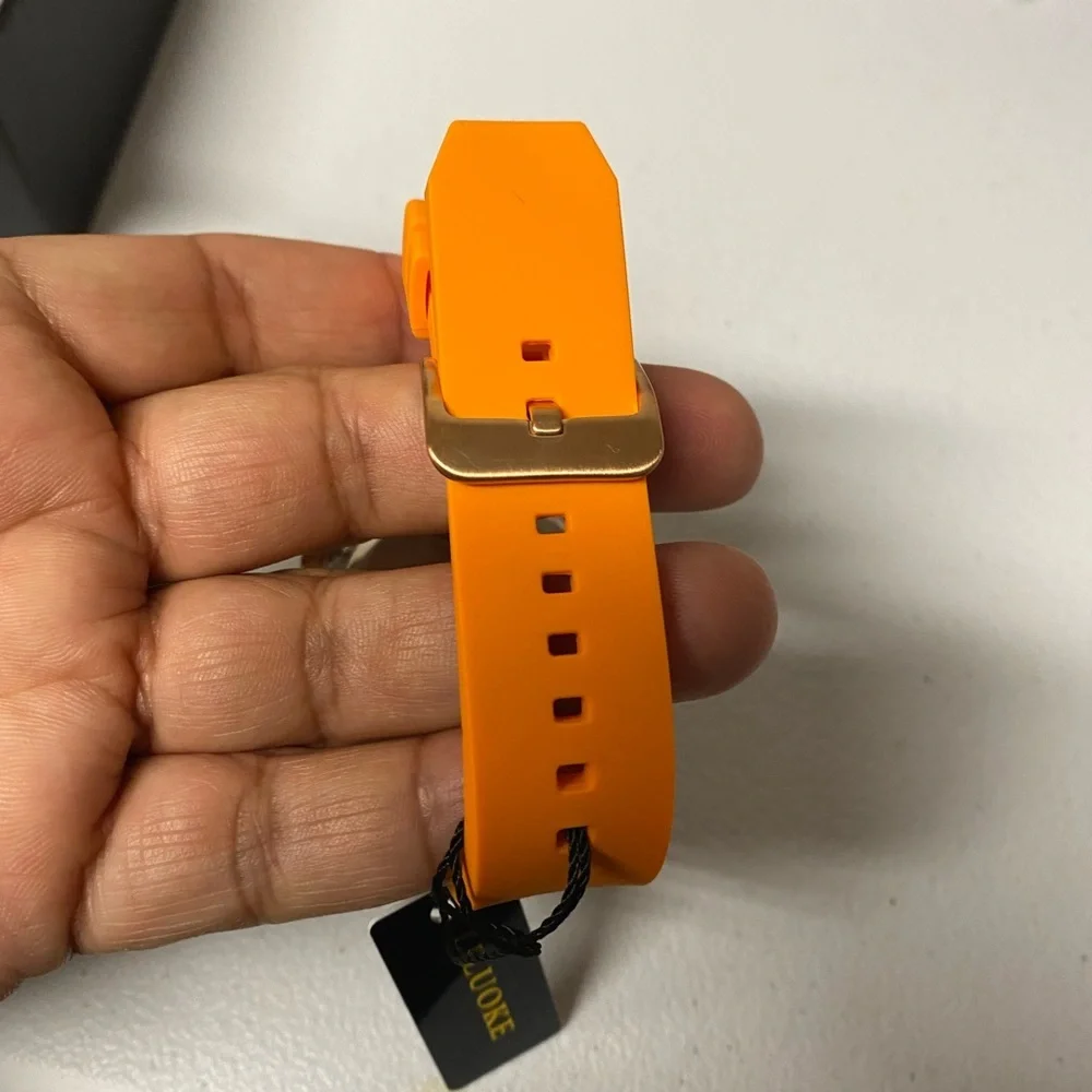 Lilu Smartwatch in Bold Orange and Black